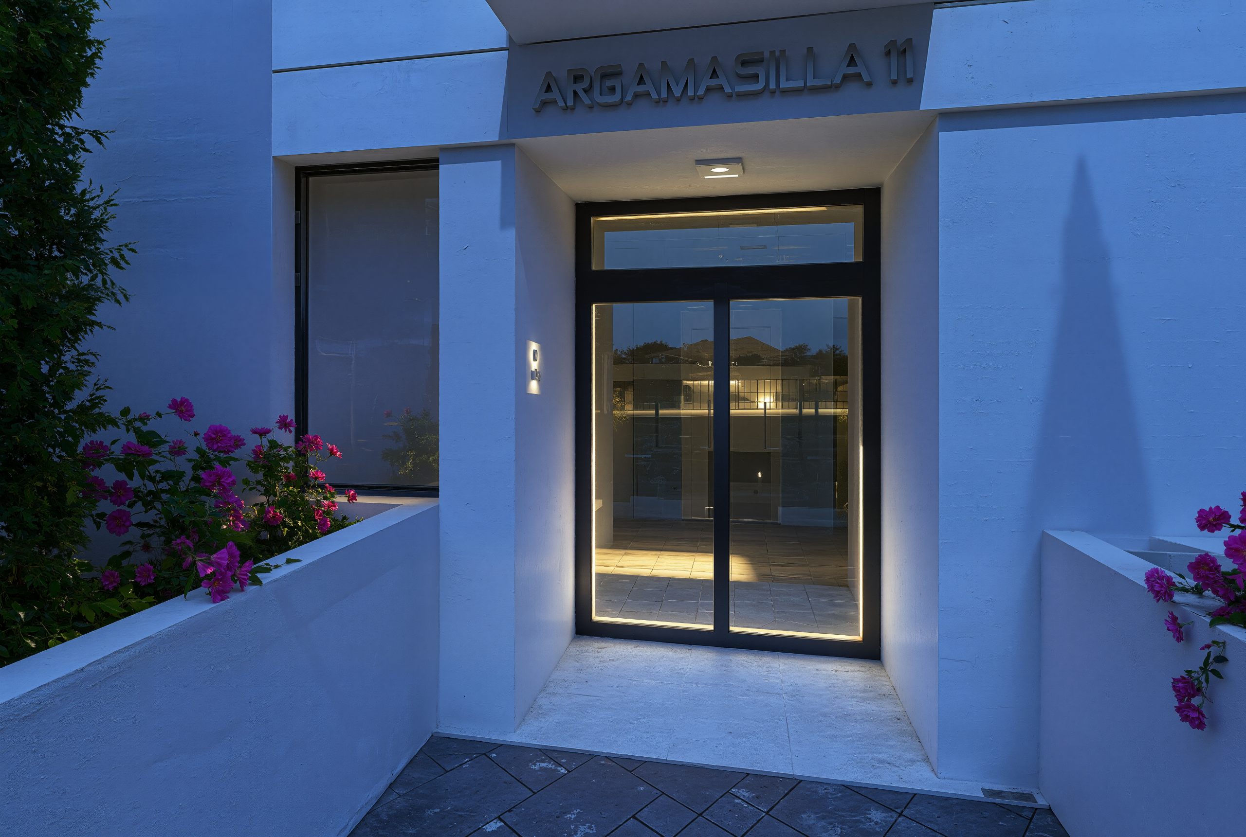 Entrada principal, Argamasilla 11